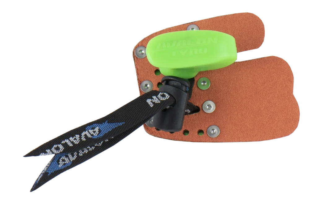 TYRO FINGER TAB WITH PRIME LEATHER