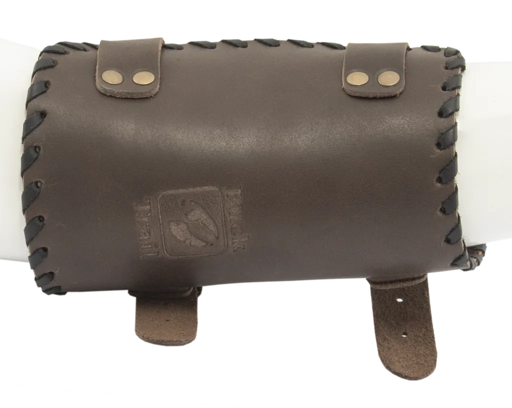 BUCK TRAIL TRADITIONAL ARMGUARDS TRIBAL 18cm BROWN LEATHER