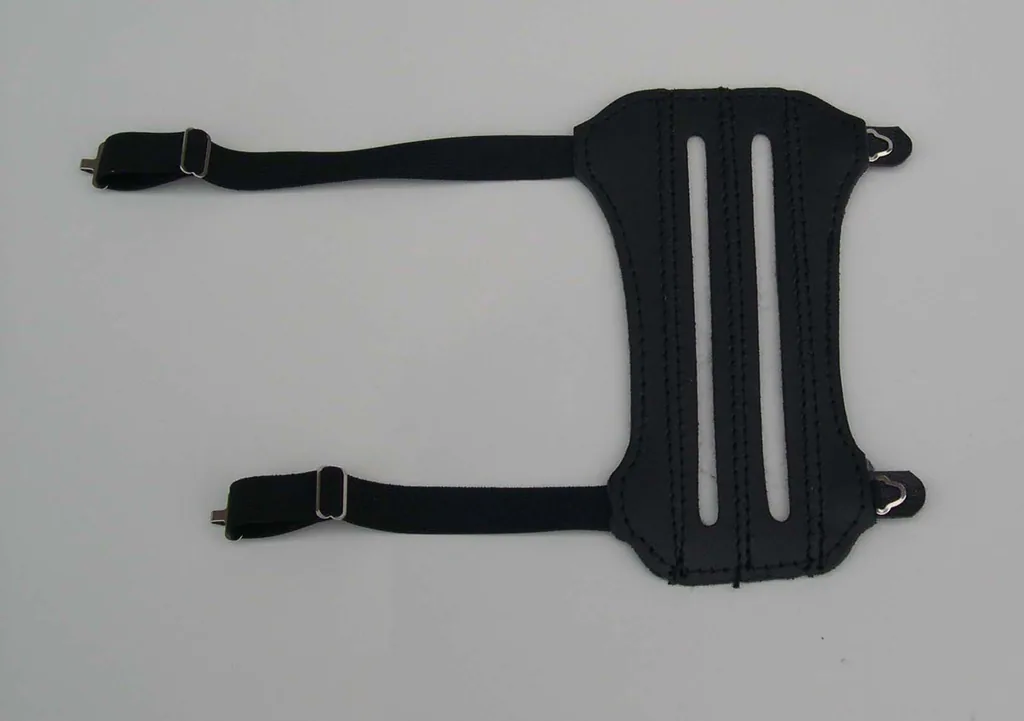 GOMPY SINGLE ARMGUARDS AB7 VENTILATED LEDER 2 FASTENERS BLACK